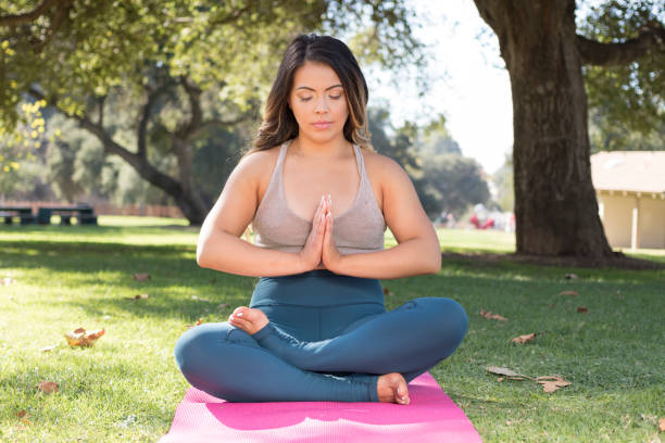 istock Outdoor Yoga 910016214
