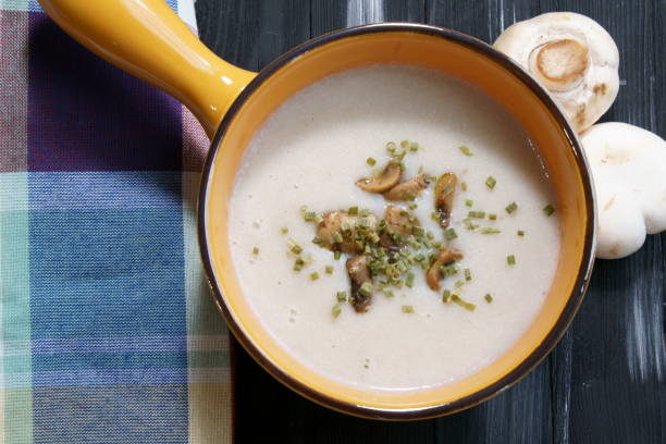 istock Cream of mushroom soup 910070658