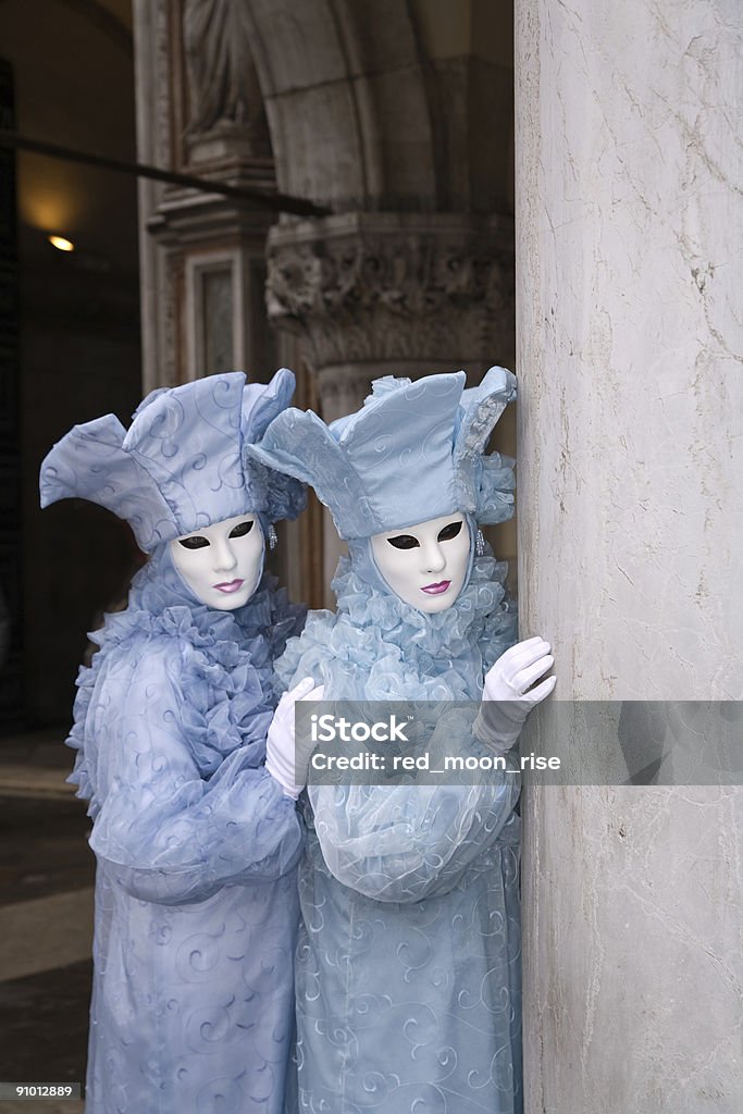 Kostüme mit zwei - Lizenzfrei Abendhandschuh Stock-Foto