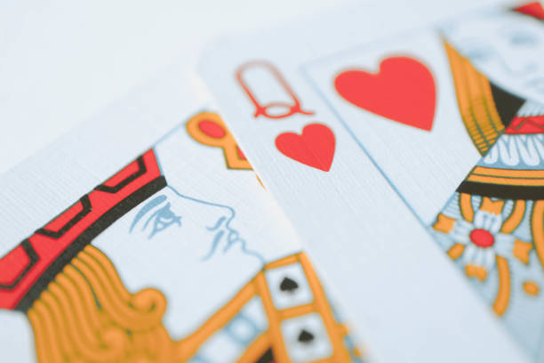 istock Queen of red hearts macro, fortune-telling cards. 910143388