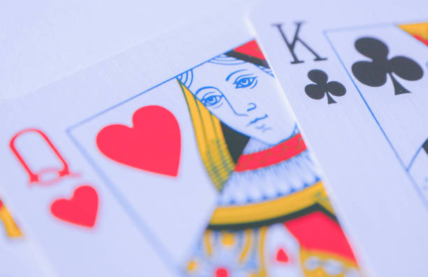 istock Queen of red hearts macro, fortune-telling cards. 910143440