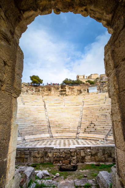 극장의 박물관 애 티커 스 아크로폴리스, 아테네, 그리스의 유적에서. - herodes atticus 뉴스 사진 이미지