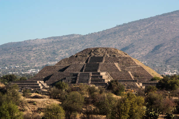 istock Teotihuacan Pyramid of the Moon 910221840