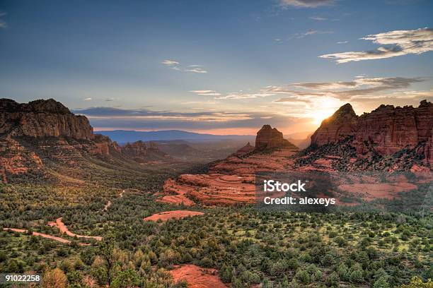 Red Rocks Pôr Do Sol - Fotografias de stock e mais imagens de Sedona - Sedona, Arizona, Rocha vermelha