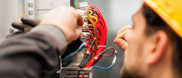 electrician engineer tests electrical installations on relay protection system - art installation imagens e fotografias de stock