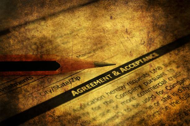 istock Agreement and acceptance grunge concept 910259110