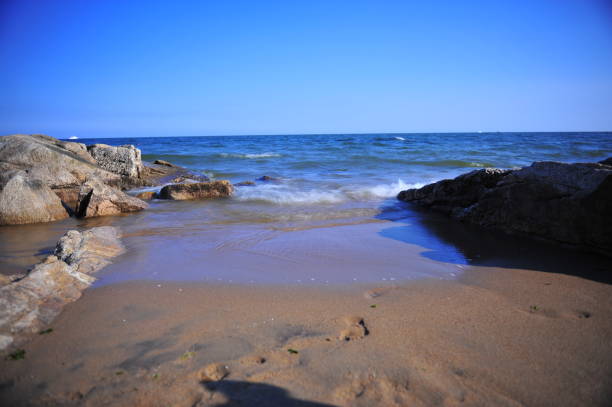 istock The rocks of the sea 910263602