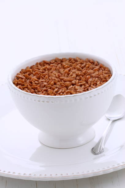 istock Delicious crisped rice chocolate cereal 910280820
