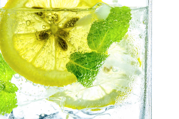 istock Lemon drop in fizzy sparkling water, juice refreshment 910307164