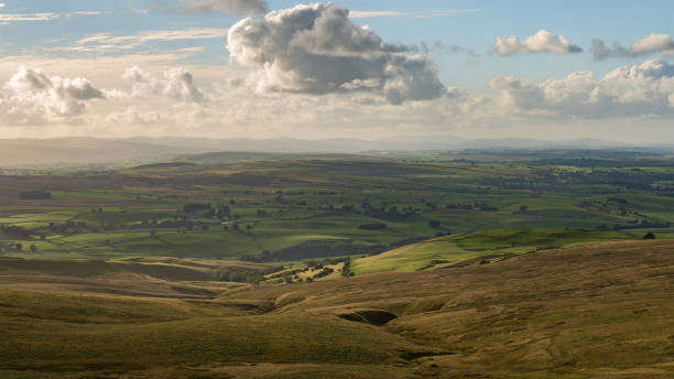 istock Cloudy landscape in the Yorkshire Dales, UK 910331878