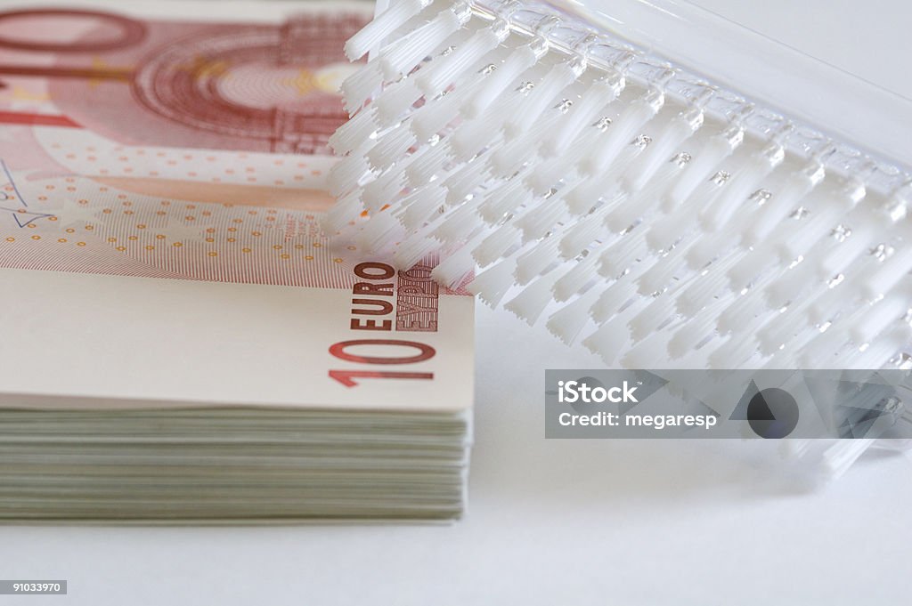 Escova e dinheiro (euros - Royalty-free Crime Foto de stock