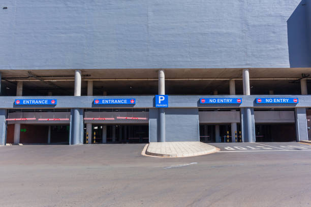 istock Parking Garage Vehicles Entrance 910352712