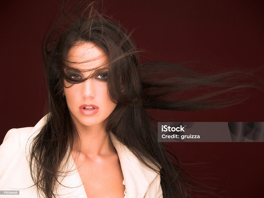 Ветер в волосах - Стоковые фото Ветер роялти-фри