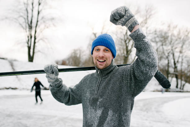 istock Winter hockey celebration 910395320