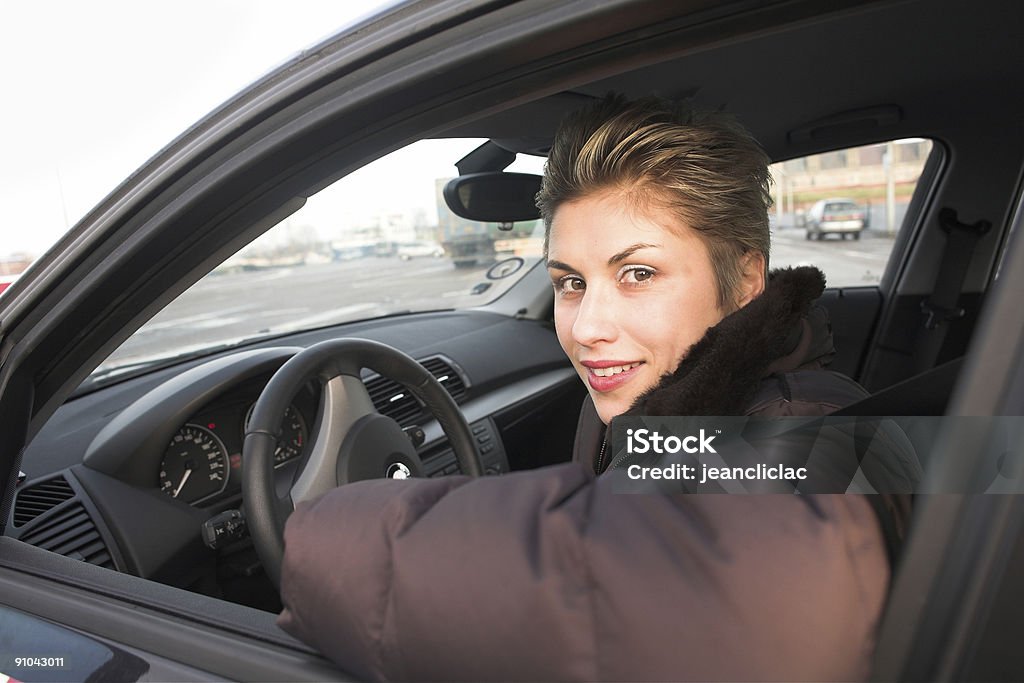 Женщина Вождение - Стоковые фото Автомобиль роялти-фри