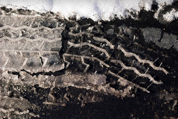 istock Tire Track On Snow And Ice 91045767