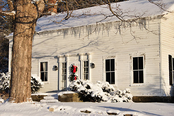 istock Old Farmhouse in Winter 91046550