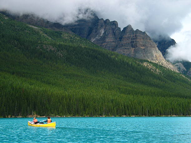 istock Canadian Rockies - Moraine Lake 91047545