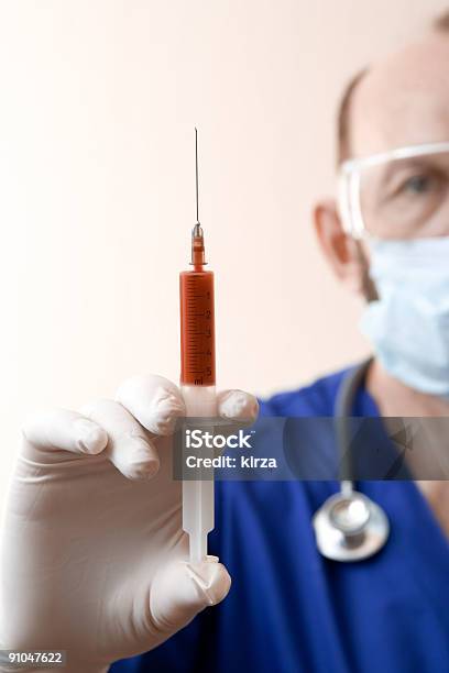 Spritze Mit Blut Stockfoto und mehr Bilder von Analysieren - Analysieren, Arbeiten, Arzt