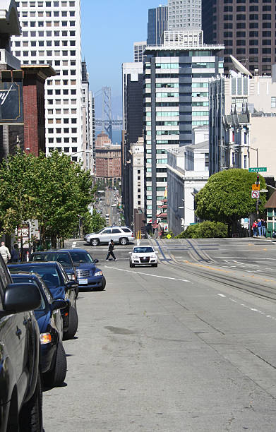 istock California Street 91048019