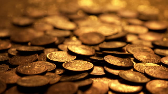Light transition over gold coins