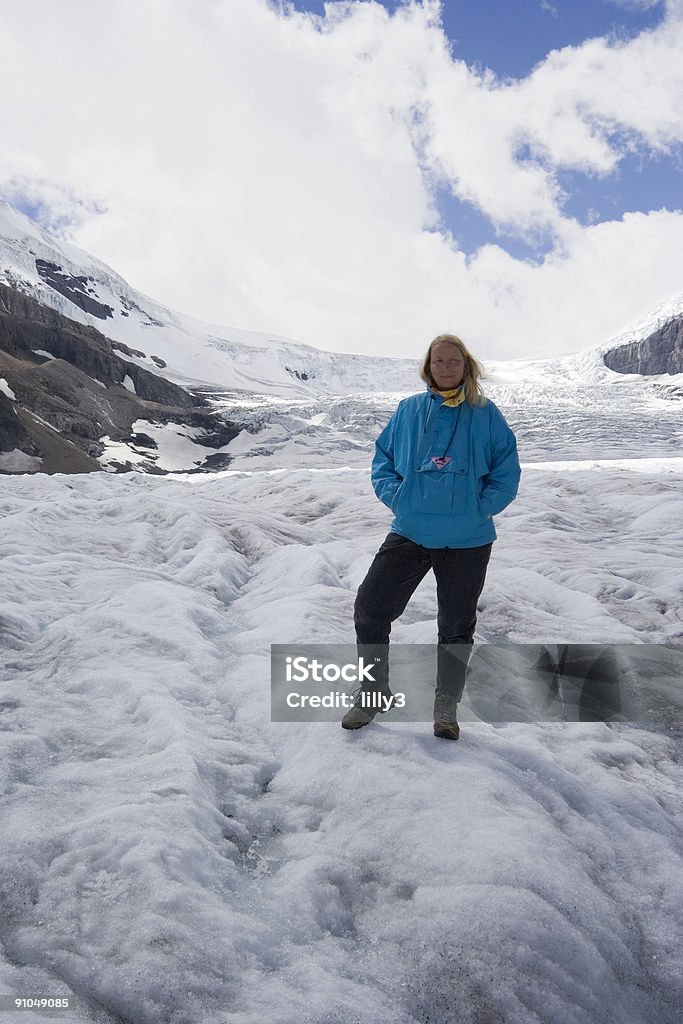 Reife Frau in die Rocky Mountains - Lizenzfrei 40-44 Jahre Stock-Foto