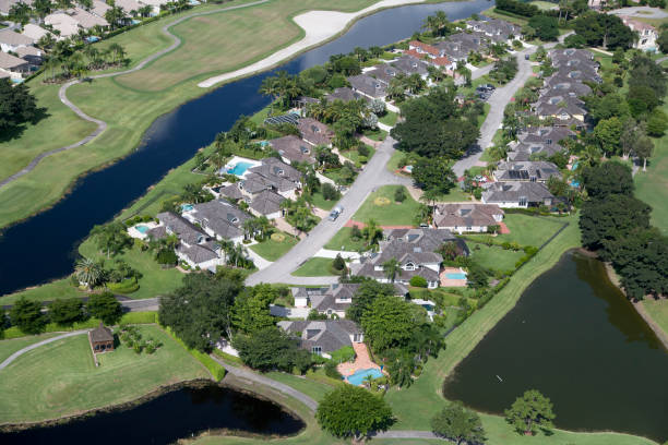 istock Aerial Florida Neighborhood 910535644