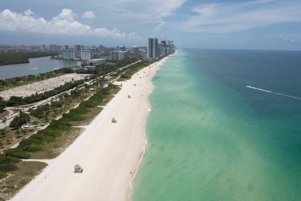 istock Aerial view of Florida Beaches 910542402