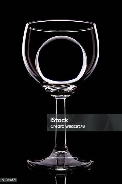 Foto de Wineglass E Controle De Bola e mais fotos de stock de Abstrato - Abstrato, Bebida, Bebida alcoólica