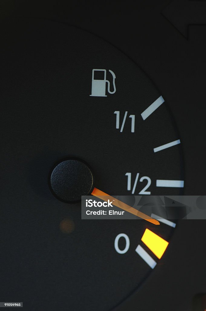 Tablica rozdzielcza Niski poziom paliwa Miernik z - Zbiór zdjęć royalty-free (Benzyna)