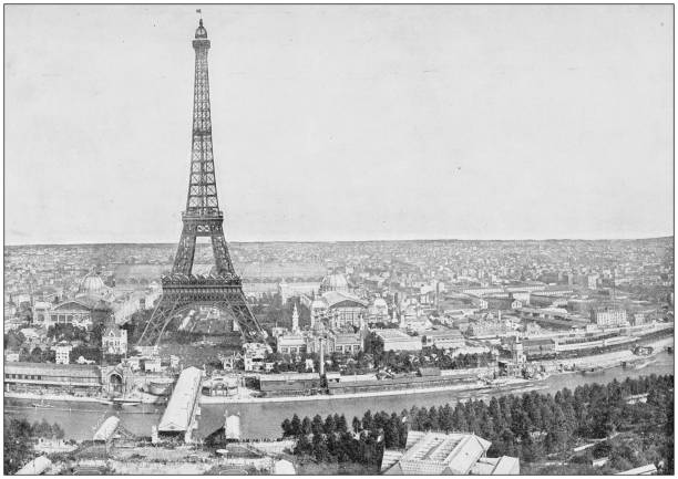 illustrazioni stock, clip art, cartoni animati e icone di tendenza di fotografia antica dei siti famosi del mondo: panorama di parigi, francia - 1900