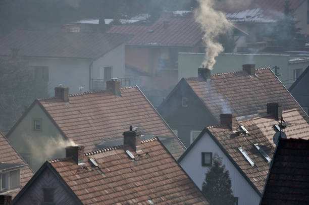 poluição atmosférica nad domami - smog - fotografias e filmes do acervo