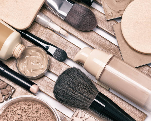 istock Makeup foundation products and accessories 910578526