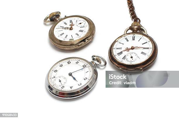 Tres Viejos Relojes Aislado En Blanco Foto de stock y más banco de imágenes de Aguja de Reloj - Aguja de Reloj, Anticuado, Blanco - Color