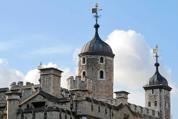 istock Tower of London and sky 91059406