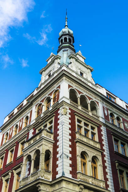 istock The old house on Prague street 910600162