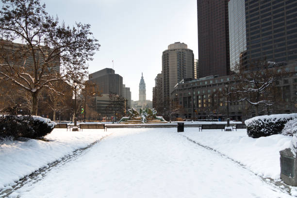 Park with snow Park with snow philadelphia winter stock pictures, royalty-free photos & images