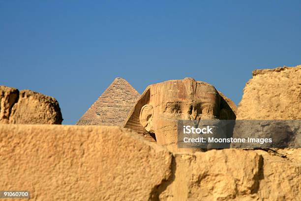 Сфинкс И Пирамида На Гиза — стоковые фотографии и другие картинки Археология - Археология, Африка, Без людей