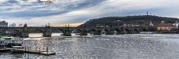 istock Evening at the Charles bridge 910616024