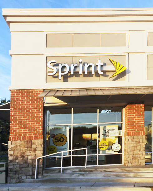 Sprint phone store Cleveland, Tennessee-June 19, 2016:  Sprint retail location in a strip mall.  Sprint is one of the largest cellular operators in the United States. sprint nextel stock pictures, royalty-free photos & images