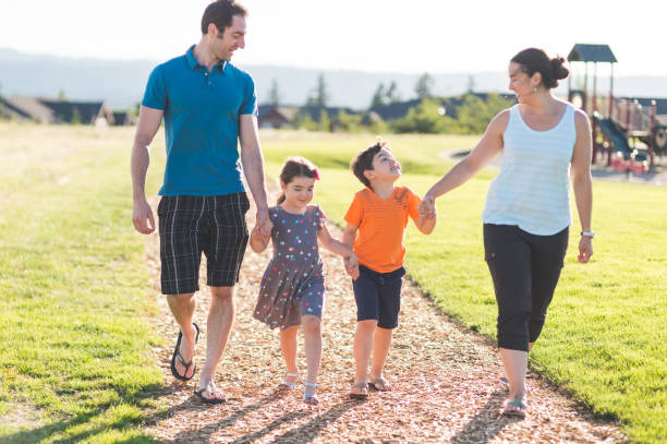 istock Family Outing to the Playground 910704468