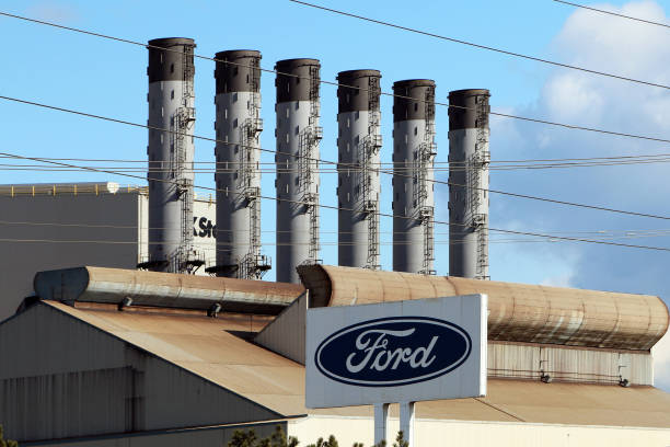 フォード モーター会社の煙突 - uaw ストックフォトと画像