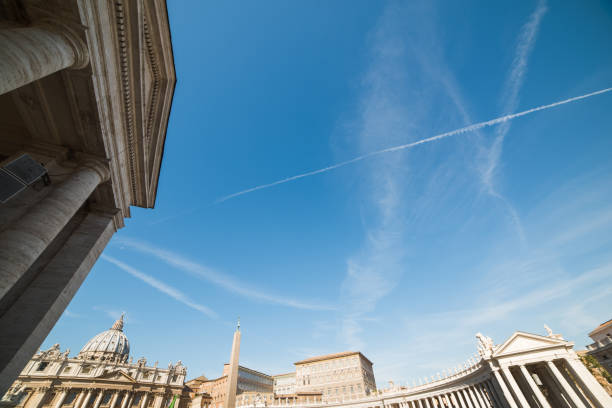 istock Blue sky over Saint Peter's square 910707346