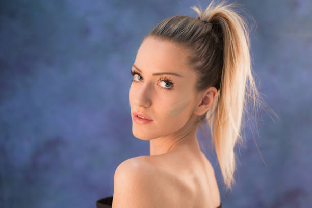 istock Young beautiful woman 910726032