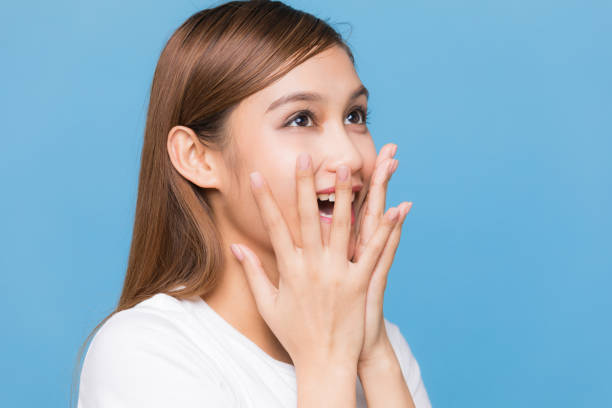 Young latina girl of happy expression.