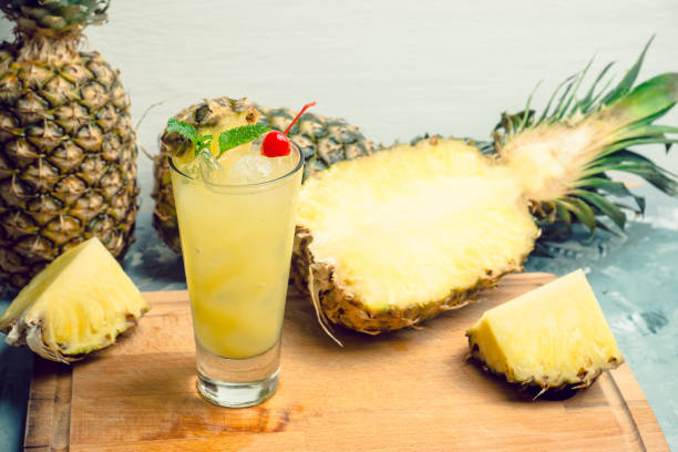 istock Sweet cocktail with pineapple and rum 910730436