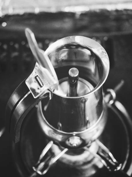 istock Italian Coffee Pot, Mocha Port 910748774