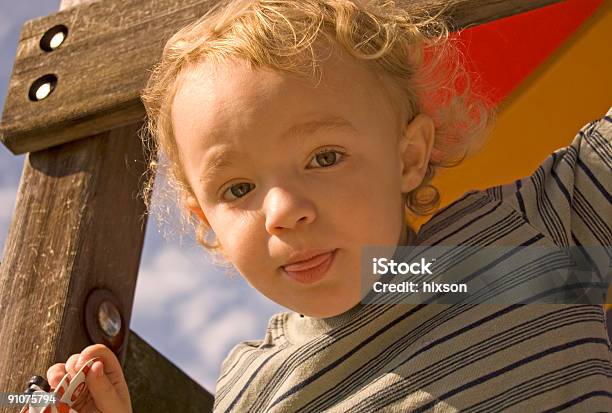 Sacar La Lengua Foto de stock y más banco de imágenes de Adolescente - Adolescente, Aire libre, Alegre