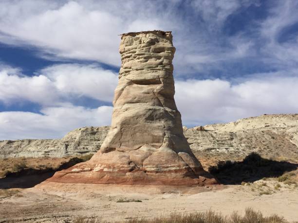 istock Elephant Legs Rock Formation in Arizona, USA 910765522