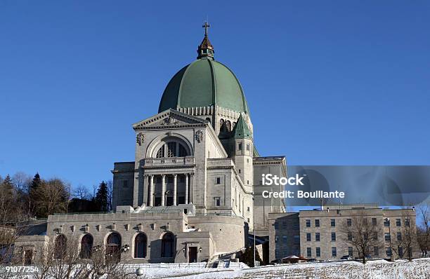 Saint Josephs Oratório - Fotografias de stock e mais imagens de Montanha - Montanha, Montreal, Realeza